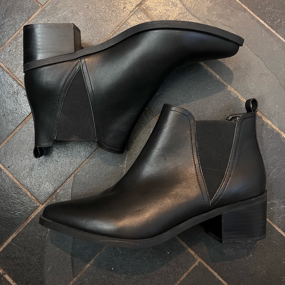 New without box Dolce Vita Womens Zipporah Leather Chelsea Boots Black size 10 - Picture 9 of 11